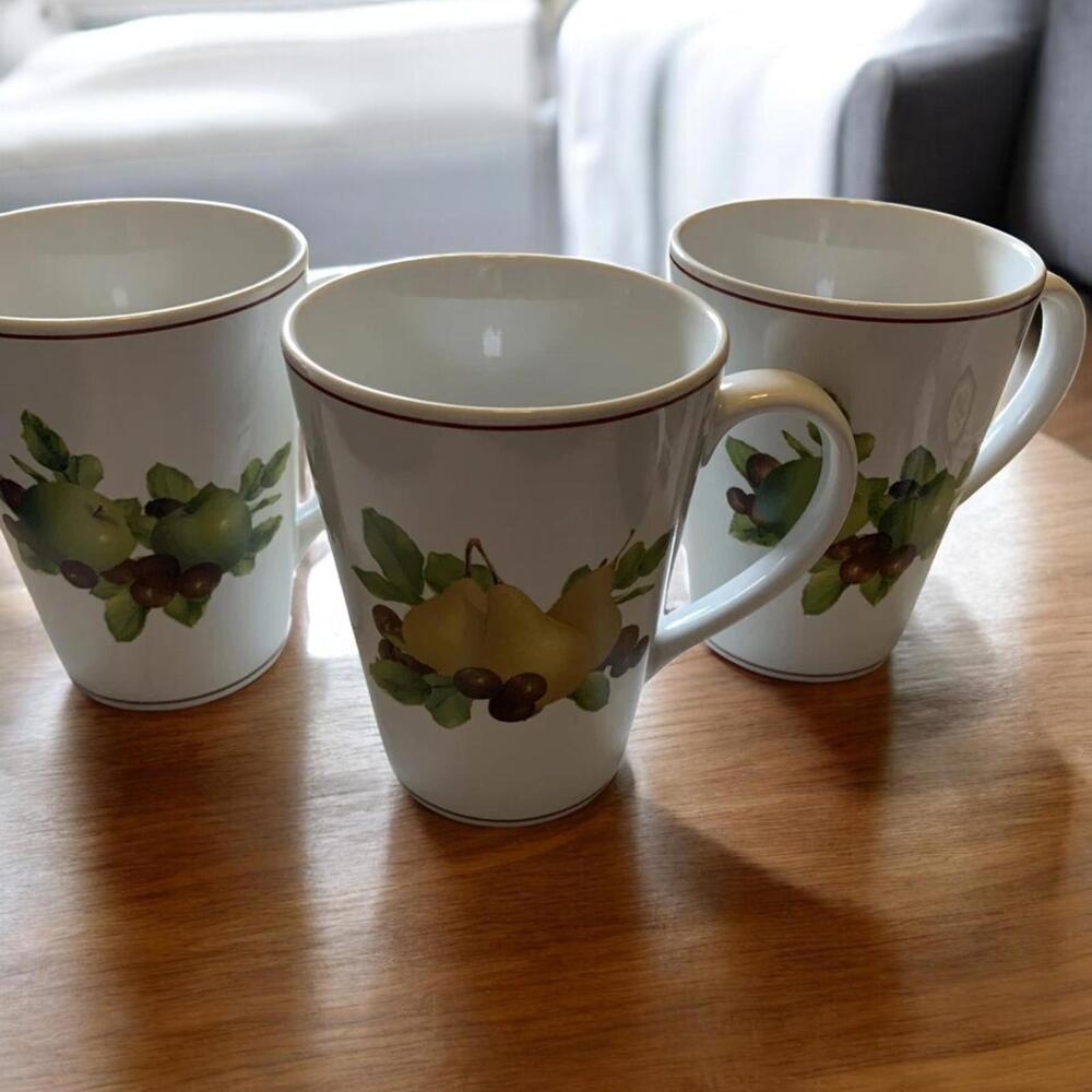 SAKURA Verona KARELYN SIEGLER Fruit Red Trim White Coffee Tea Mug Cup Set of 3